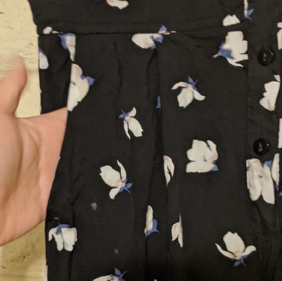 Lush | black floral jumpsuit diff print sz medium - Picture 5 of 5